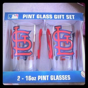 Set of 2 St Louis Cardinals pint glasses